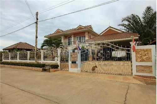 for sale in Phetchaburi for rent condo house land